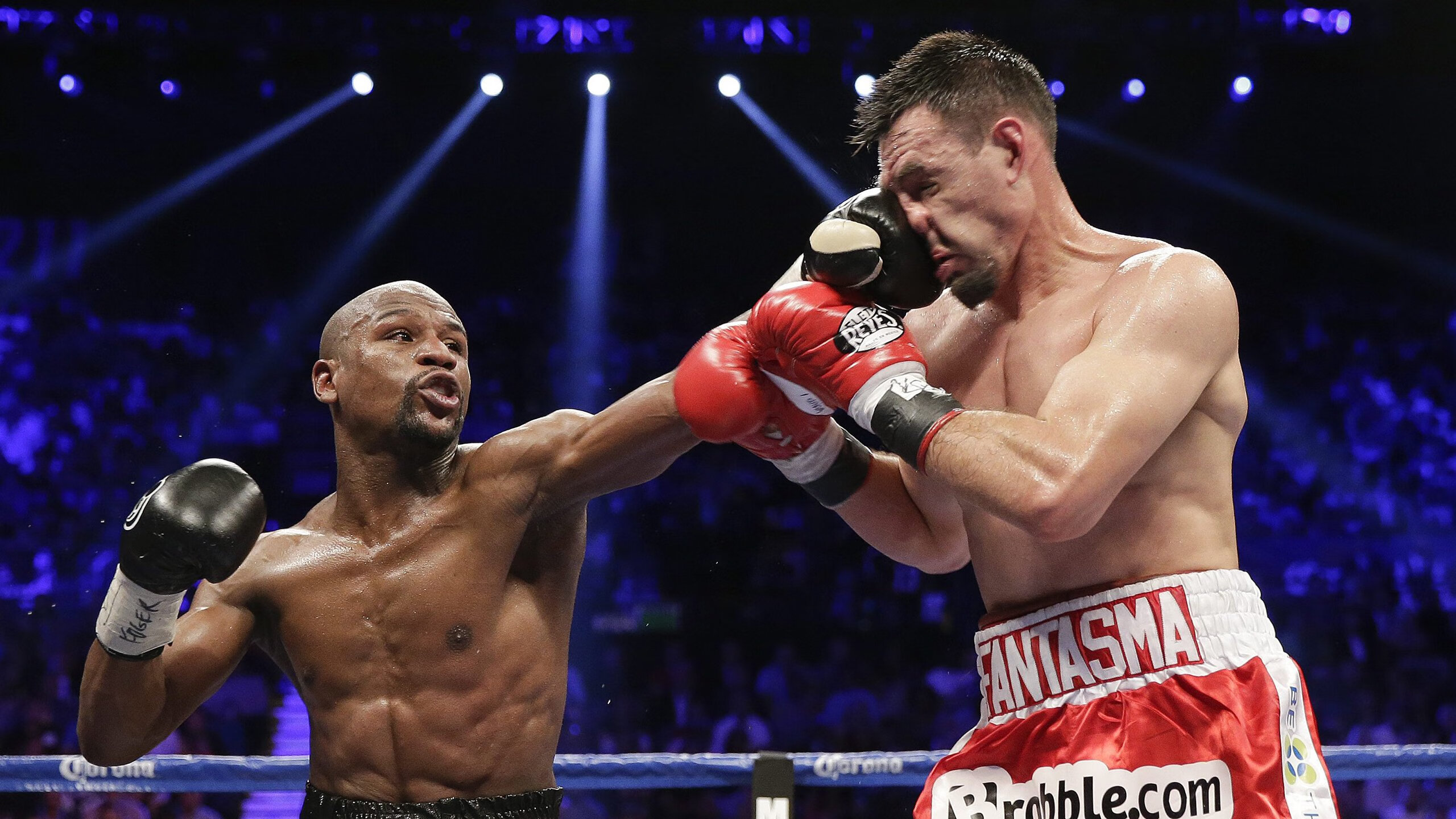 卢卡库独闯龙潭,比利亚雷亚尔主场险胜雷恩